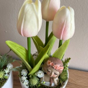 Tulipános asztali dekoráció-rózsaszín/fehér kerámia kaspóban, lánnyal - Image 4