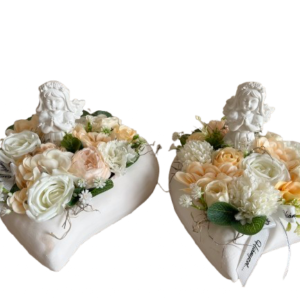 Imádkozó angyalkás kerámia szívben-krém/barack