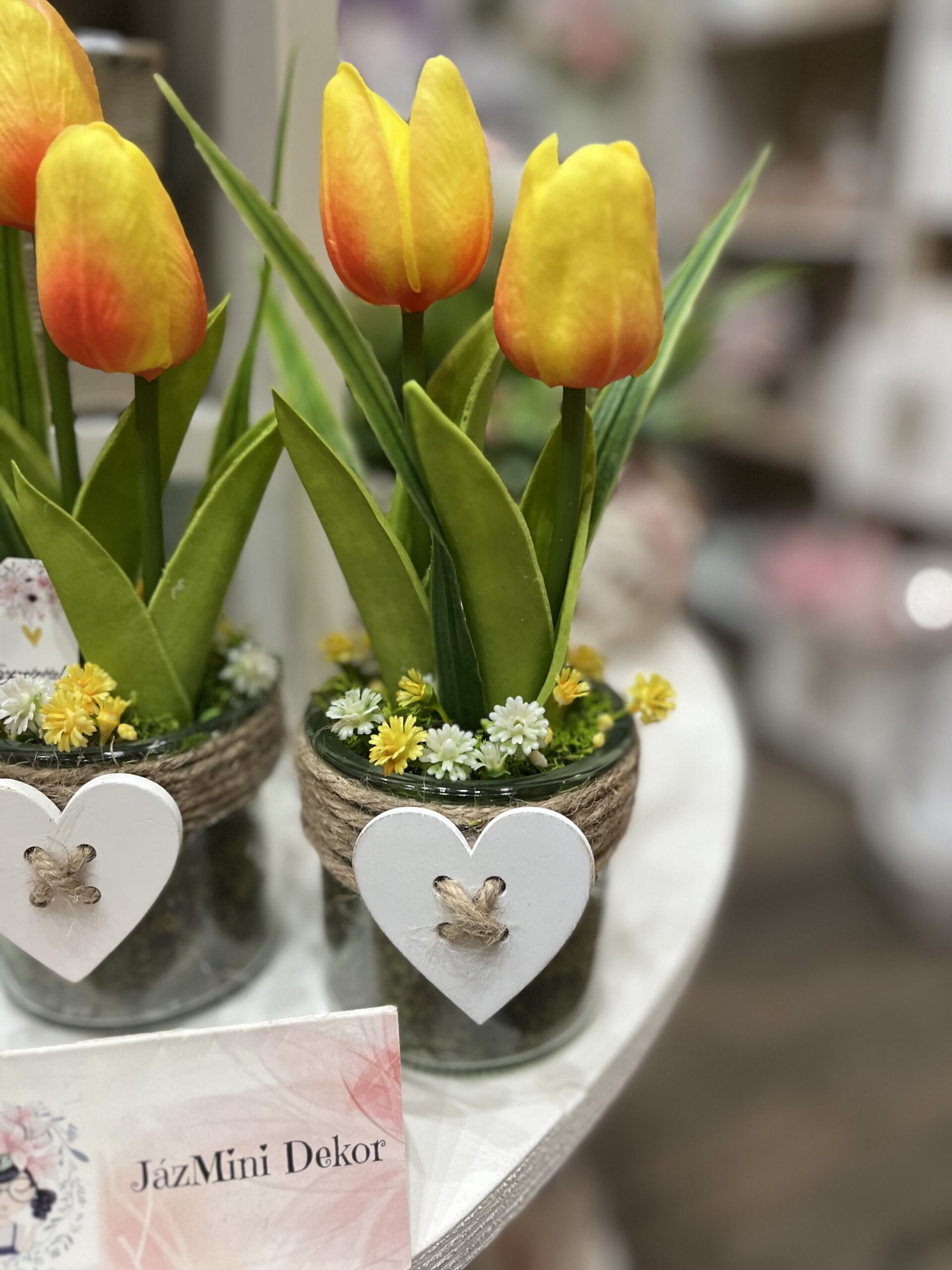 Szivecskés üveghengerek tulipánokkal-sárga/narancs - Image 3