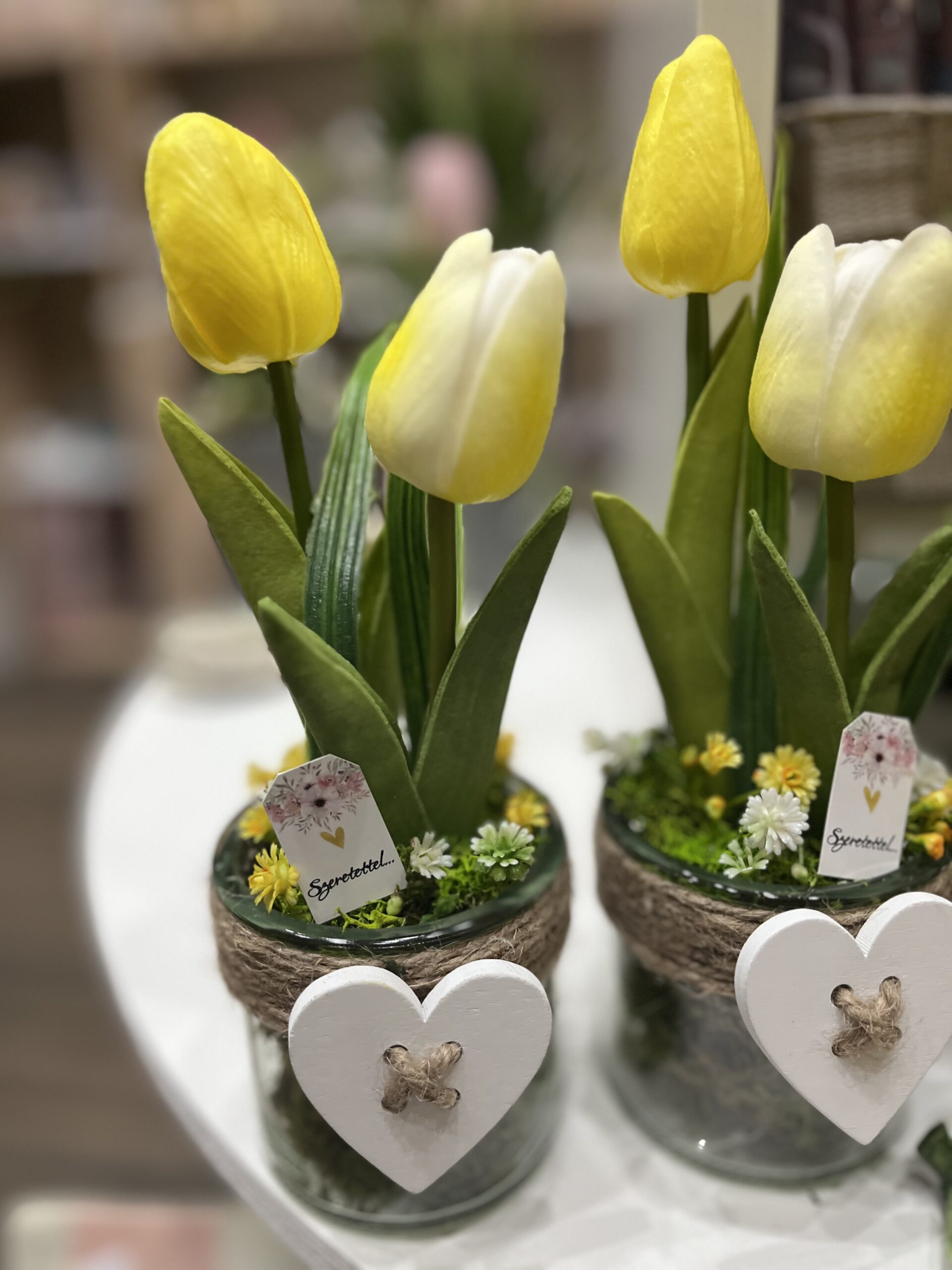 Szivecskés üveghengerek tulipánokkal-sárga/narancs - Image 2