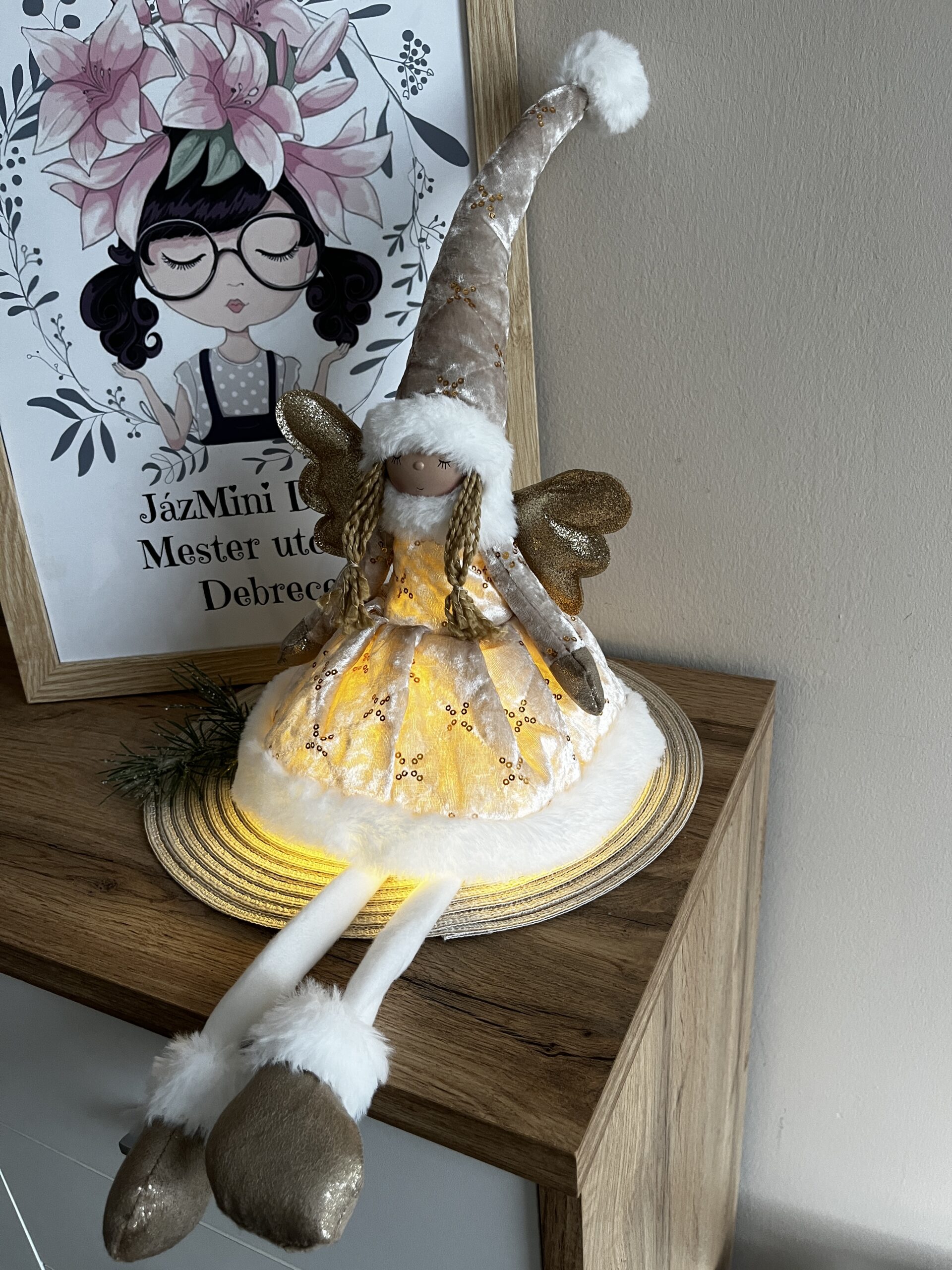 Lara világító lógólábú angyalbaba-bézs/fehér/arany-55 cm - Image 5